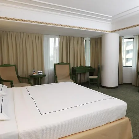 Anemon Kent Hotel