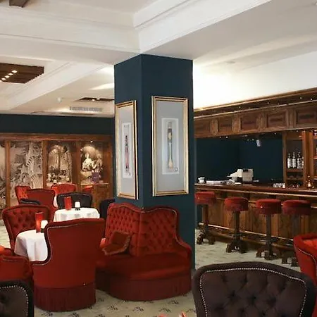 Anemon Kent Hotel